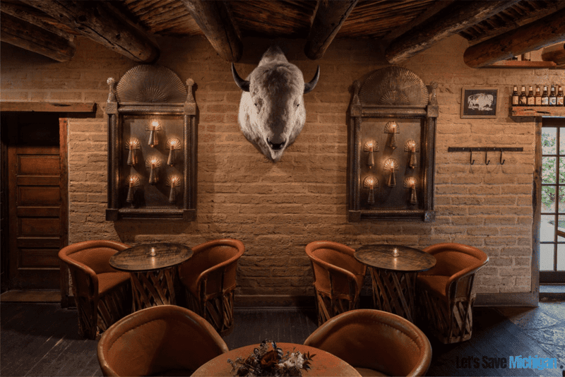 White Buffalo Bar & Grille